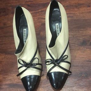 Manolo Blahnik Biege & Black 4”Stiletto Heel Shoes